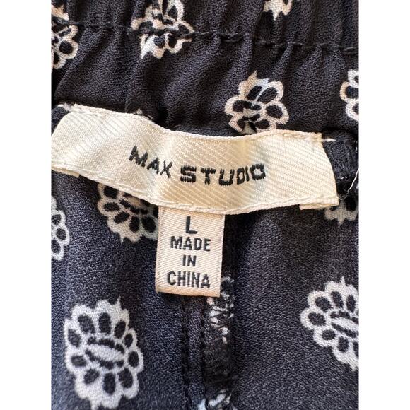 NEW MAX STUDIO Black White Floral Elastic Waist Pull On Shorts Size L - Picture 4 of 5